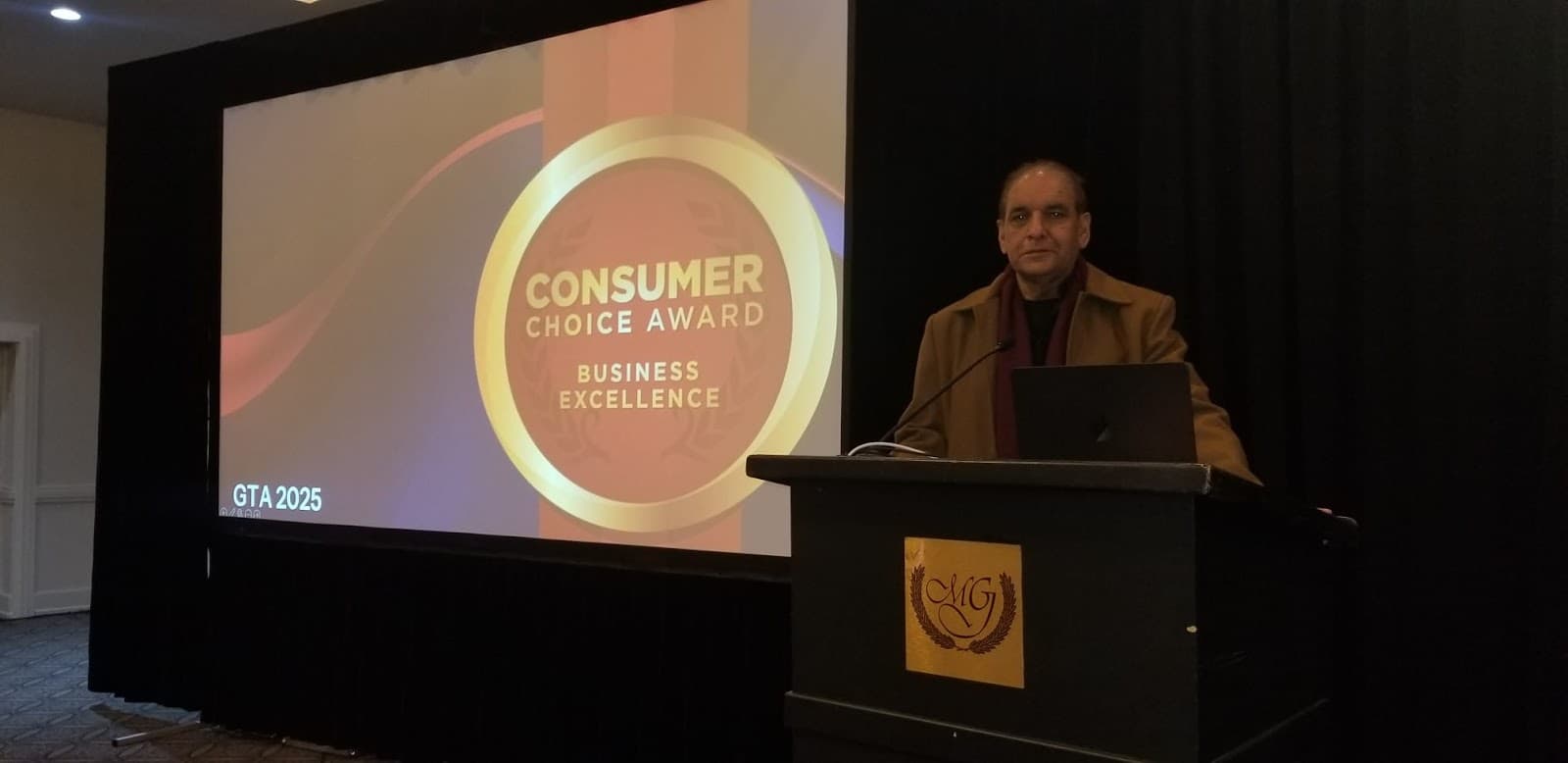 Mushtaq Khan at the Consumer Choice Award presentation